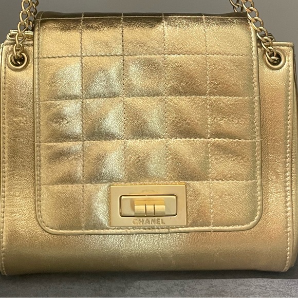 SOLD ❤️ Chanel Reissue Mini Chocolate Bar Accordion Bag - Picture 2 of 11